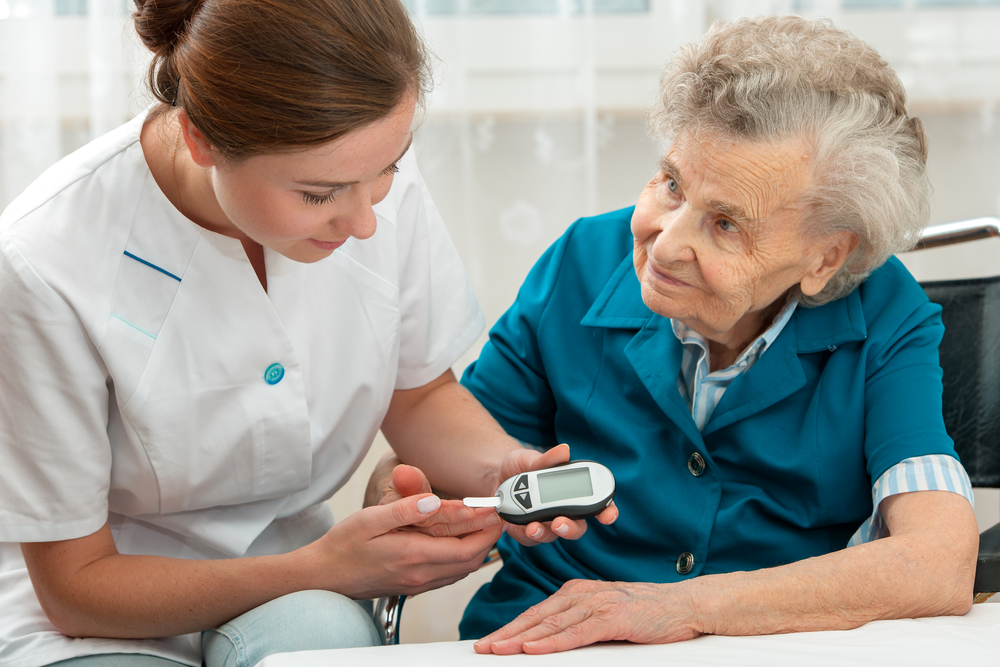 Soins à domicile et maison de retraite : prendre la décision